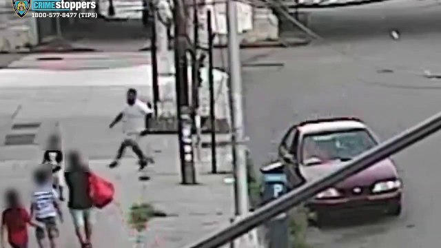 Cette maman réussit à éviter de justesse le kidnapping de son enfant de 5 ans dans la rue !