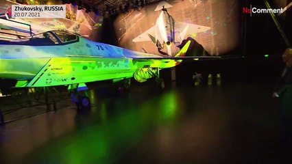 "Шах и мат" и мороженое: Владимир Путин посетил МАКС-2021