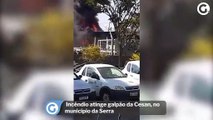 Incêndio atinge galpão da Cesan, no município da Serra