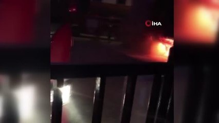 Apartmanın zemin katı alevlere teslim oldu: Korkulukları kırıp müdahale ettiler