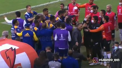 Brawl in Copa Libertadores • Atletico Mineiro vs Boca Juniors