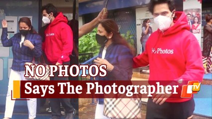 'The Photographer' Varun Dhawan Clicked Doing This Sweetest Gesture For His Mother, Watch