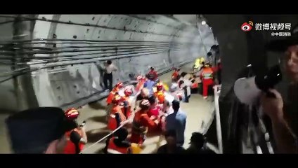 Des inondations "extrêmement graves" font au moins 12 morts dans le métro de Zhengzhou en Chine