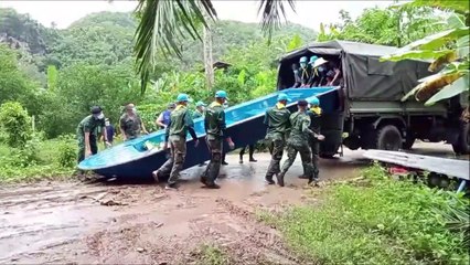 ฝนถล่ม4วัน น้ำป่าทะลักไทรโยค ถนนขาด 40ครอบครัวเดือดร้อนหนัก (คลิป)