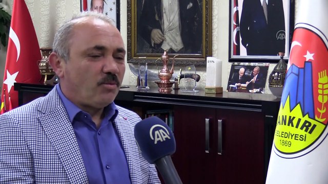 ÇANKIRI - Tuz heykelleri ve farklı havasıyla Çankırı Tuz Mağarası yeniden ziyaretçilerini ağırlamaya başladı