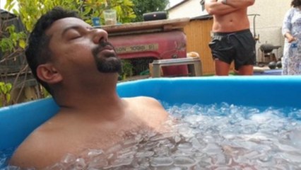 Baños de hielo para combatir el calor y el estrés en Dubái