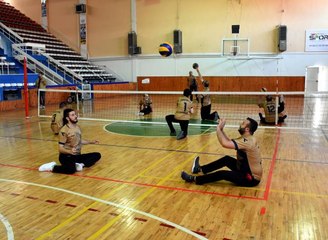 Engelli gazilerinde yer aldığı oturarak voleybol takımı 4 ayda "süper" başarı gösterdi