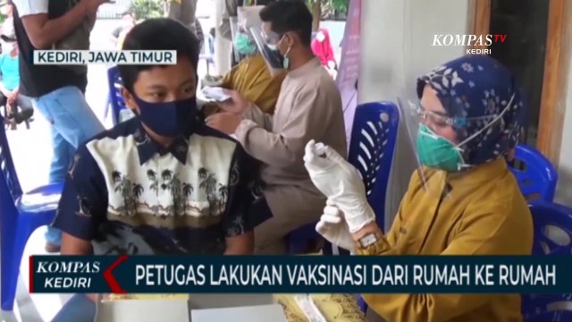 Polres Kediri Kota dan Dinas Kesehatan Gelar Vaksinasi Dari Rumah Ke Rumah