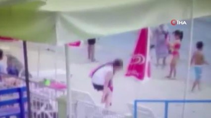 Plajda hırsızlık kamerada