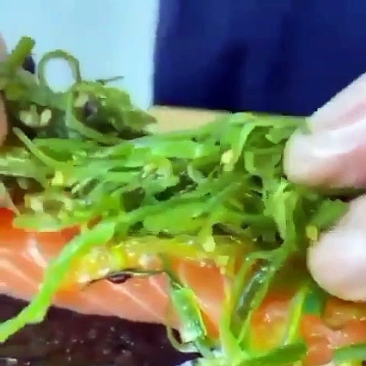 Salmon crab vegetable roll