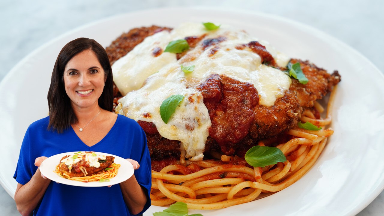 Easy Crowd-Pleasing Chicken Parmesan For Your N...