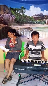 ibu ibu bersuara emas