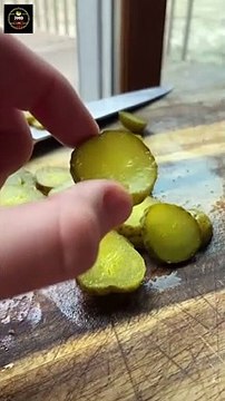 How to Make Deep Fried Pickles Recipe With Bread Crumbs | Food Crystal