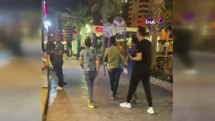 Mısır'da sokakta aslanla gezen 3 kişi tutuklandı