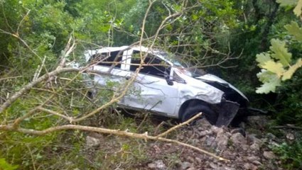 3 yaşındaki çocuk, kontak anahtarını çıkarınca otomobil uçuruma yuvarlandı