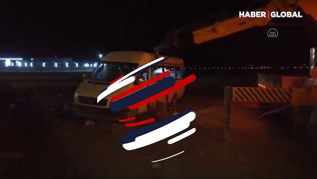 İşçi minibüsü kaza yaptı! Ölü ve yaralılar var