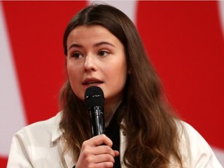 "Zynisch und verlogen": Luisa Neubauer teilt gegen Armin Laschet aus