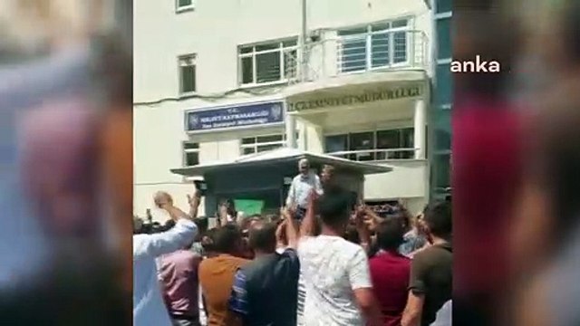 Gümüşhane'de ilçe emniyet müdürlüğü önünde protesto: Katil polis istemiyoruz