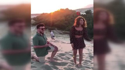 Evlilik teklifi edecekti, tanıdıklarını görünce tüm planları bozuldu...Gülümseten anlar kamerada