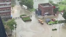 Çin'deki sel felaketinde can kaybı 33'e yükseldiKayıp 8 kişi için arama çalışmaları sürüyor
