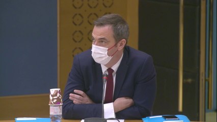 Olivier Véran : "La charge virale est 1000 fois supérieure avec le variant Delta"