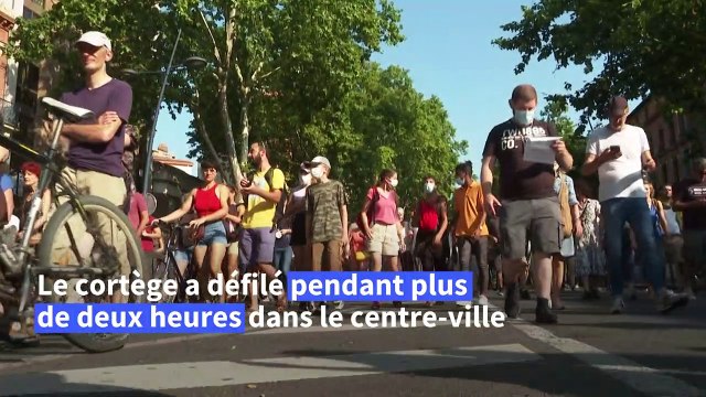 Toulouse: des centaines de manifestants contre le pass sanitaire