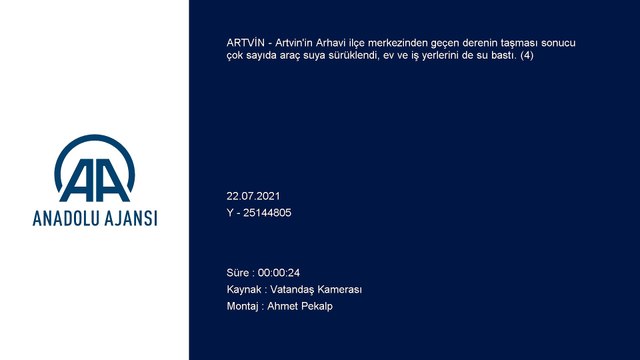 ARTVİN - Arhavi'de derenin taşması sonucu bazı ev ve iş yerlerini su bastı - Sel suyuna kapılan tanker ve kamyon (4)