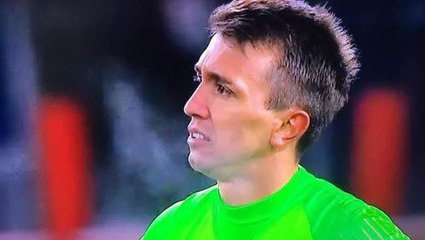 PSV maçı için "Benim için zor geceydi" paylaşımı yapan Muslera'ya Galatasaray'dan destek