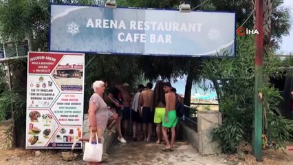 Araçlarda uyudular, otoparka sofra kurup ıslak elbiselerini araçlar üzerine serdiler