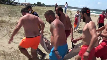 Sinop'ta boğulma tehlikesi geçiren dayı ve yeğen kurtarıldı