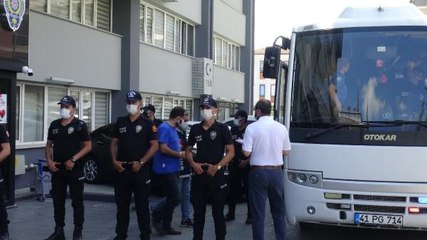 1 KİŞİNİN ÖLDÜĞÜ 4 KİŞİNİN YARALANDIĞI KAVGADA ESKİ DAMAT VE AİLESİ ADLİYEDE