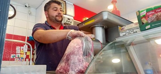 Kasaplarda kıyma çektirme yoğunluğu