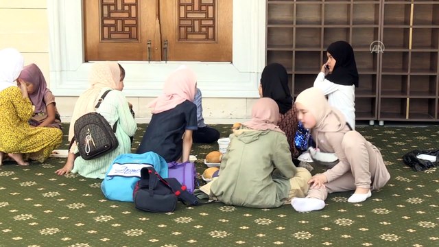 BİŞKEK - Türkiye Diyanet Vakfı Kırgızistan'da yaklaşık 1700 hisse kurban eti dağıttı