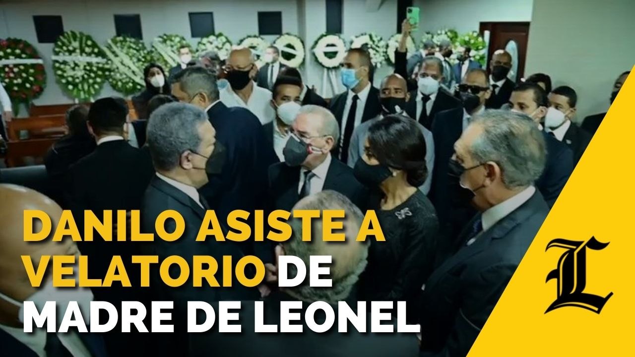 Danilo asiste a velatorio de madre de Leonel Fernández