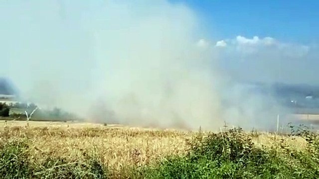 Crops fire in Pidgeon House Lane. Video: Portchester Fire Station