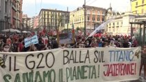 Activistas ambientales protestan en Nápoles contra la inacción de los 