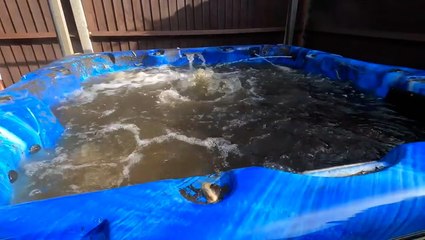 How hot tubs are professionally cleaned