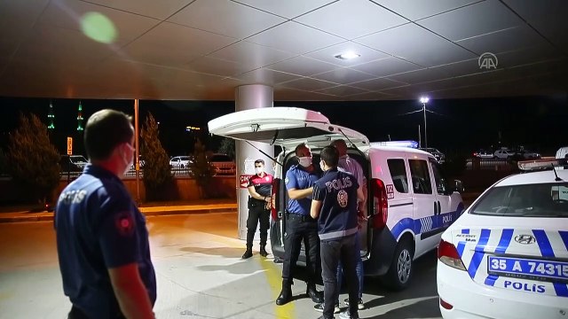 İZMİR - İstanbul'da cinayet zanlısı olarak aranan 3 kişi İzmir'de yakalandı