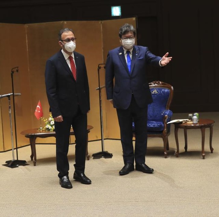 Bakan Kasapoğlu, Japonya Eğitim, Kültür, Spor, Bilim ve Teknoloji Bakanı Hagiuda ile görüştü