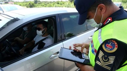 Jandarma trafik timleri Mersin'de 12 bin 189 aracı denetledi