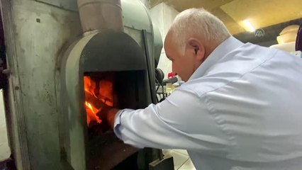 Leblebi üretimini üç kuşaktır eski teknikle sürdürüyor