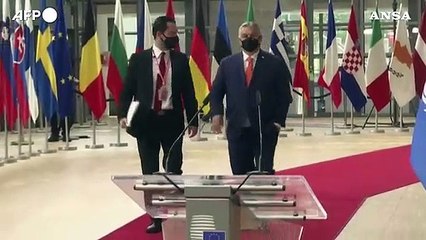 Orban sfida l'Ue, un referendum sulla legge anti-gay