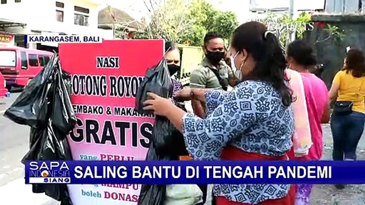 Sejumlah PNS dan Pengusaha di Bali Turun ke Jalan Bagikan Nasi Bungkus Gratis