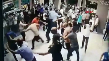 Yakınları koronavirüsten ölünce sağlık çalışanlarına saldırdılar