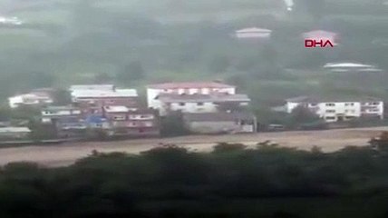 Artvin'de ev sele kapıldı