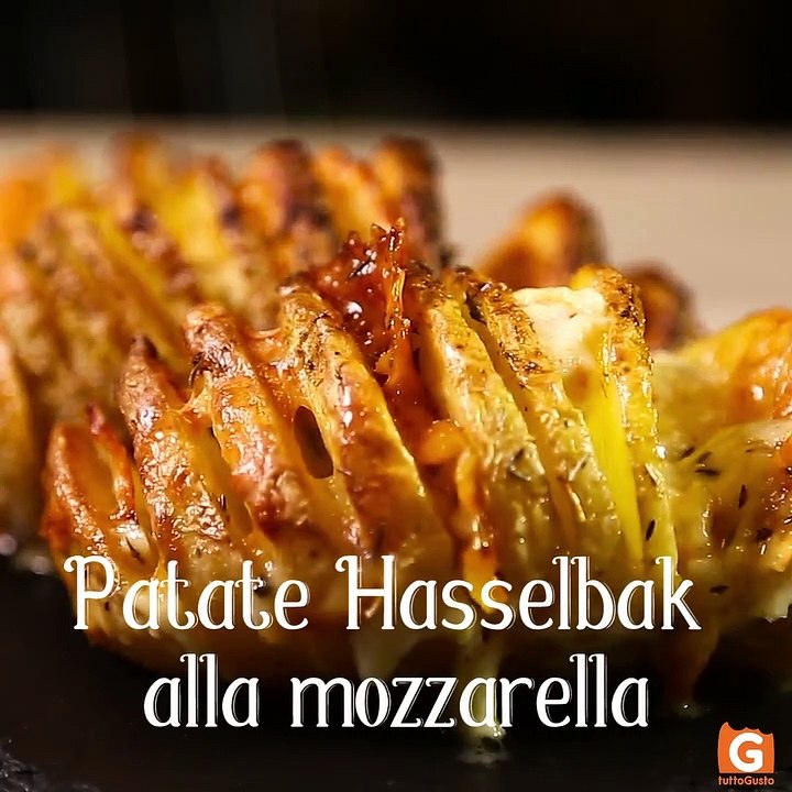 Patate Hasselbak farcite con mozzarella ed erbe aromatiche!