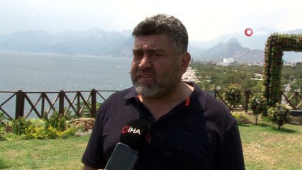 Otelin isim ve sahibinin değişmesi ile tatil hayalleri suya düşen vatandaşlar otelin havuzunu bastı