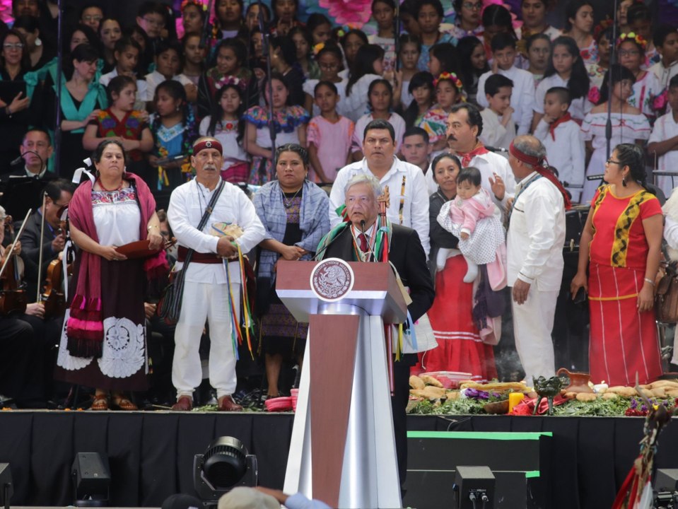 Los 100 compromisos de AMLO