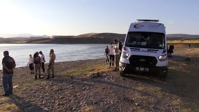 ADIYAMAN - Serinlemek için Atatürk Baraj Gölü'nü giren genç boğuldu
