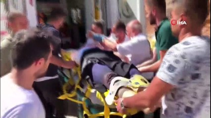 Minibüs şarampole yuvarlandı: 2 ölü, 5 yaralı